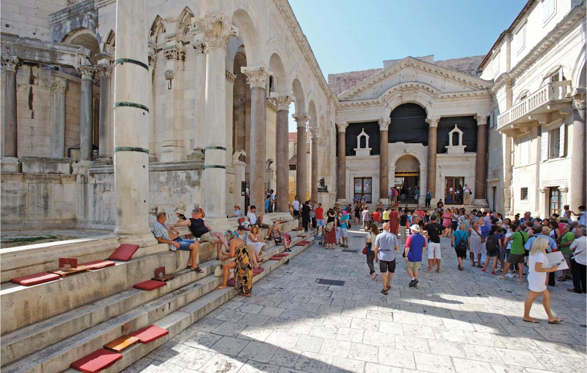 Lovely In With Wifi Apartament Split